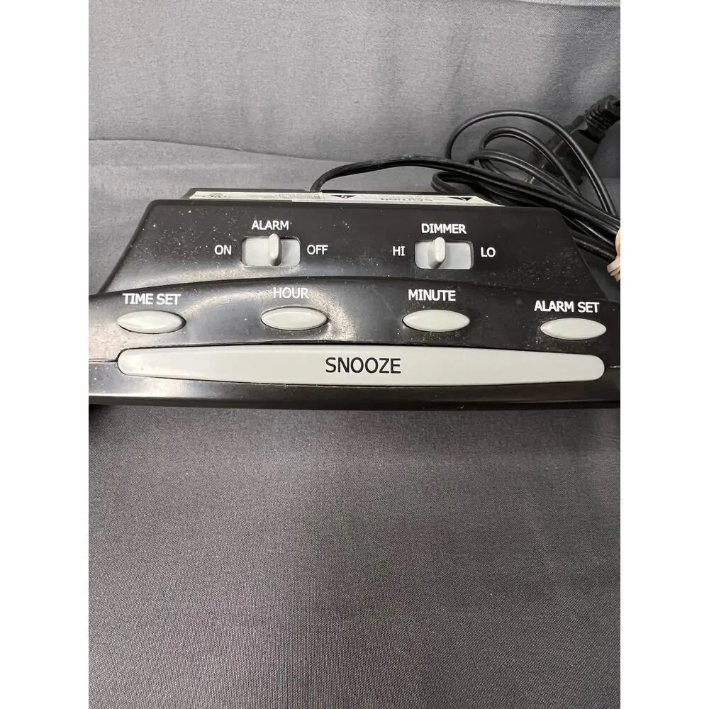 Westclox Large Display Dimmable Alarm Clock Model 49824